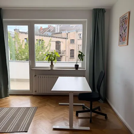 Luxury In Prime Location With South-facing Balcony * Дюссельдорф