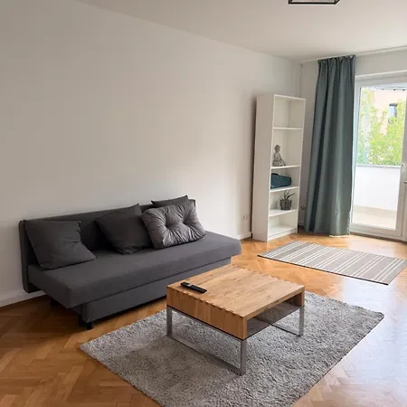 Luxury In Prime Location With South-facing Balcony *