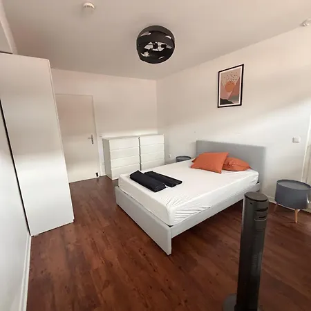Апартаменты Luxury In Prime Location With South-facing Balcony